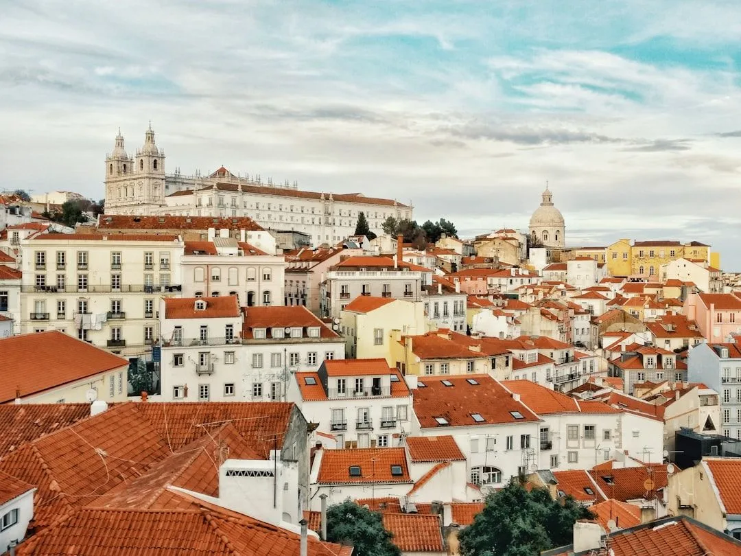 Healthcare in Portugal: SNS, Private Cover and the Gap Between
